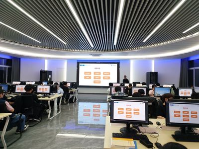 新華三杯再啟新程，信息工程學(xué)院舉行第十四屆全國(guó)大學(xué)生數(shù)字技術(shù)大賽宣講會(huì)